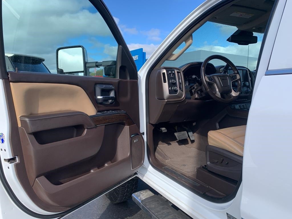 2019 GMC Sierra Denali CREW CAB DRW 4X4 *DURAMAX*